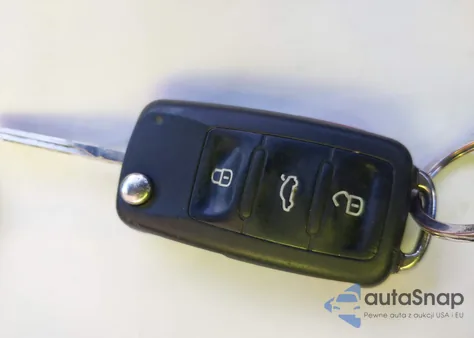 2012 Volkswagen Jetta 2.0L S z USA, uszkodzony, nr VIN 3VW2K7AJXCM334926